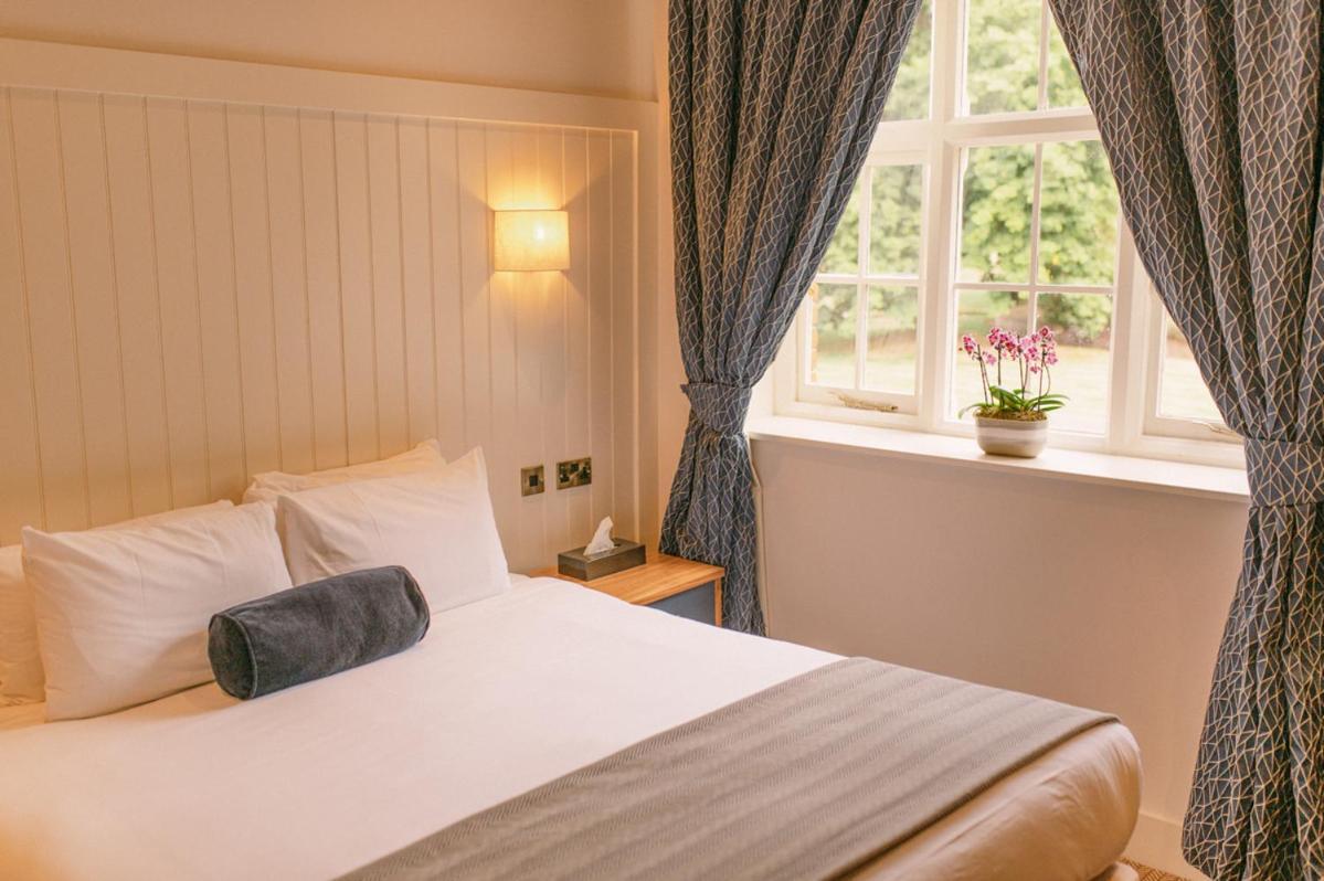 The Elvetham Hotel Hartley Wintney Exterior photo