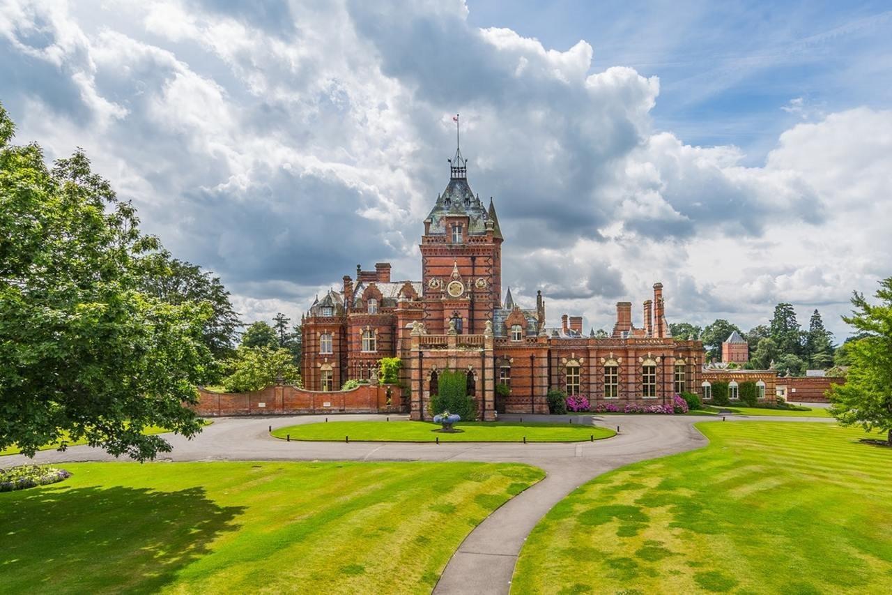 The Elvetham Hotel Hartley Wintney Exterior photo